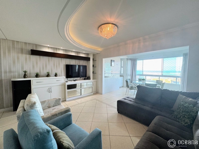 AMPLO APARTAMENTO DE 03 DORMITÓRIOS COM SACADA DE FRENTE E VISTA MAR: 5ª foto da galeria de imagens do imóvel
