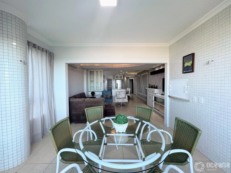 AMPLO APARTAMENTO DE 03 DORMITÓRIOS COM SACADA DE FRENTE E VISTA MAR: 11ª foto da galeria de imagens do imóvel