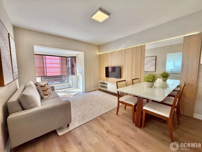 Lindo apartamento de frente, próximo a Praça Boianovsky: 1ª foto da galeria de imagens do imóvel
