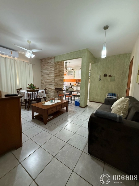 Apartamento de 02 dormitórios, sendo 01 suíte, à 50m do Mar!