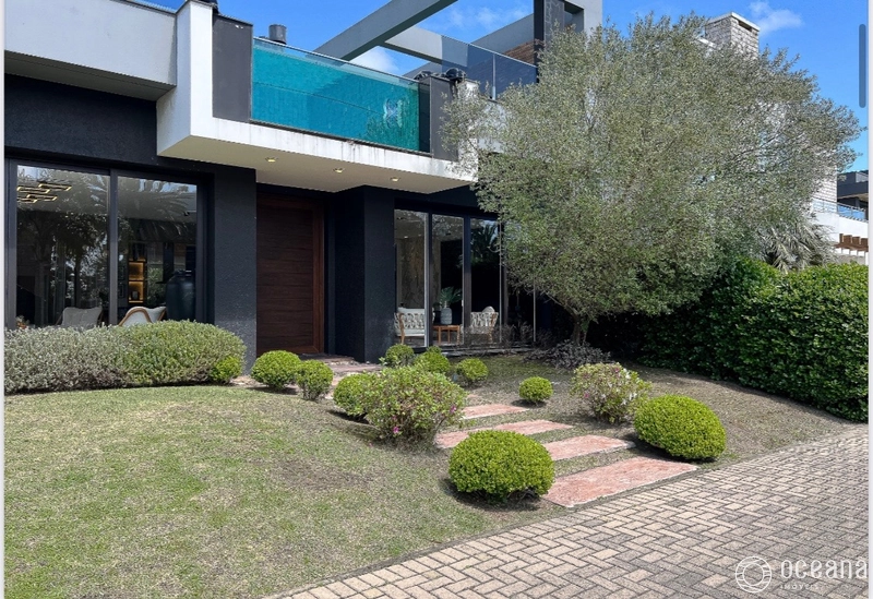 CASA DE ESQUINA NO VELAS DA MARINA, FINAMENTE MOBILIADA E DECORADA!: 2ª foto da galeria de imagens do imóvel
