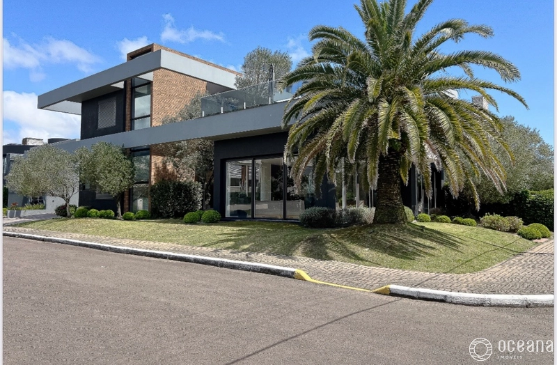 CASA DE ESQUINA NO VELAS DA MARINA, FINAMENTE MOBILIADA E DECORADA!