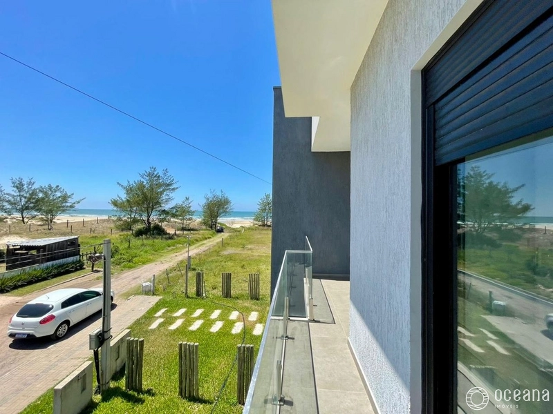 CASA SOBRADO POUCOS METROS DO MAR!: 2ª foto da galeria de imagens do imóvel