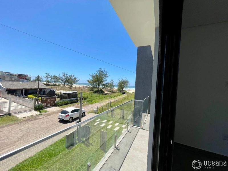 CASA SOBRADO POUCOS METROS DO MAR!: 3ª foto da galeria de imagens do imóvel