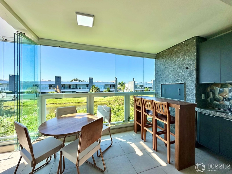 COBERTURA À VENDA EM CONDOMÍNI0 FECHADO!