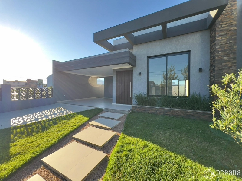 CASA TERRENO INTEIRO - LADO MAR - MODERNA - NOVA NUNCA HABITADA: 31ª foto da galeria de imagens do imóvel