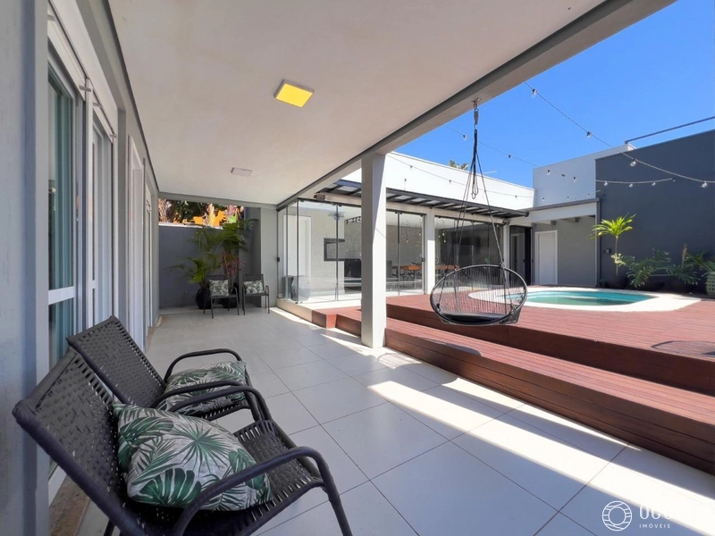 CASA COM 05 DORMITÓRIOS NA BEIRA MAR DE XANGRI-LÁ: 1ª foto da galeria de imagens do imóvel