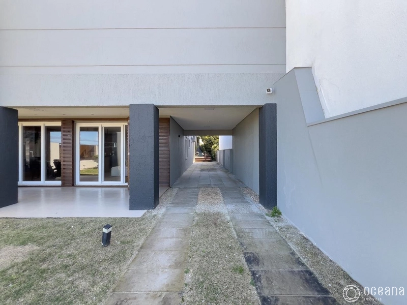CASA COM 05 DORMITÓRIOS NA BEIRA MAR DE XANGRI-LÁ: 3ª foto da galeria de imagens do imóvel