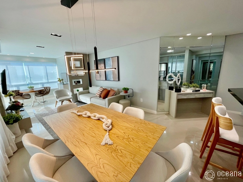 Apartamento 3 dormitórios de frente: 1ª foto da galeria de imagens do imóvel