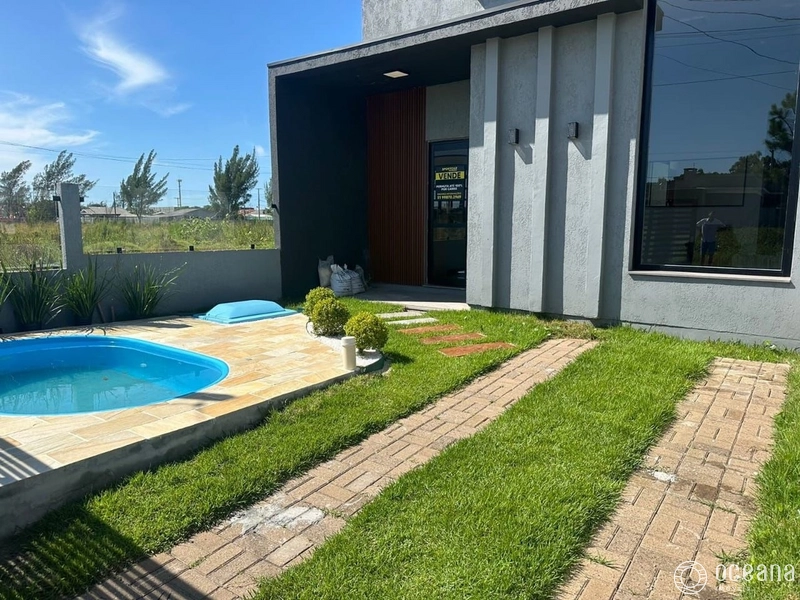 CASA DE 03 DORMITÓRIOS COM PISCINA NO BARRO GUARANI: 1ª foto da galeria de imagens do imóvel