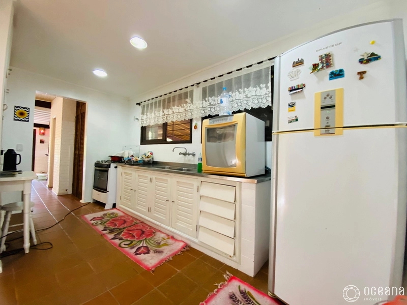 CASA EM ATLÂNTIDA A POUCOS PASSOS DO MAR E ROUBADINHAS!: 8ª foto da galeria de imagens do imóvel