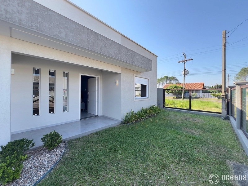 CASA COM TERRENO 12x25m² EM CAPÃO NOVO VILLAGE: 1ª foto da galeria de imagens do imóvel