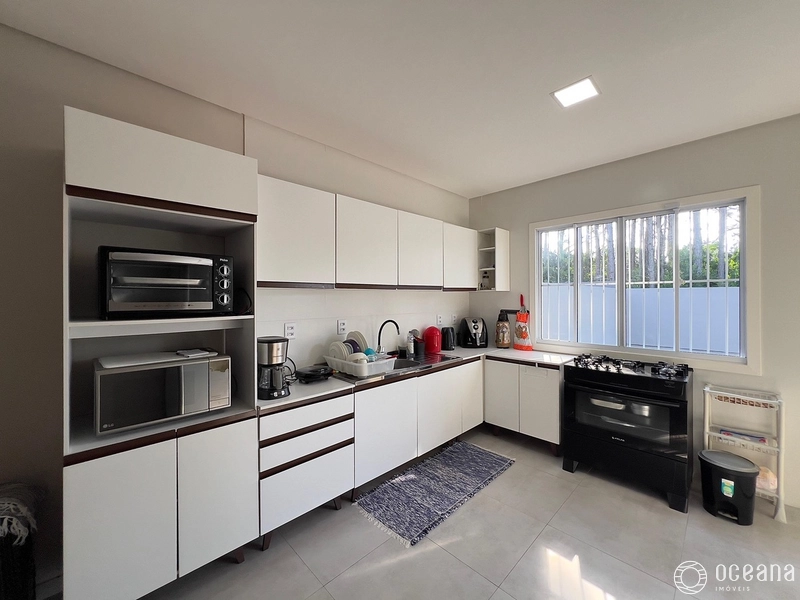 CASA COM TERRENO 12x25m² EM CAPÃO NOVO VILLAGE: 5ª foto da galeria de imagens do imóvel