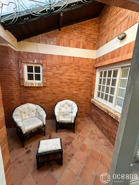 CASA AUTÊNTICA EM ESTILO CLÁSSICO NA DIVISA ENTRE ATLÂNTIDA/CAPÃO: 10ª foto da galeria de imagens do imóvel