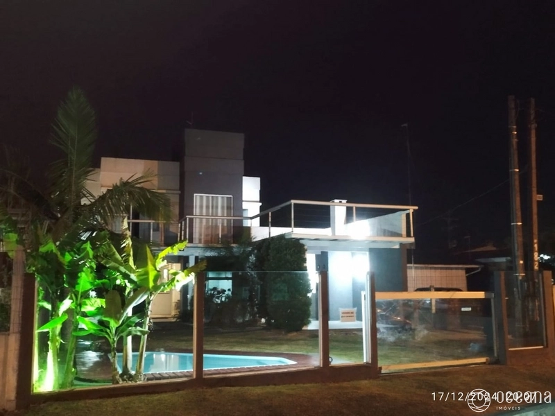 Sobrado Estilo Contemporâneo Próximo ao Mar em Capão da Canoa: 2ª foto da galeria de imagens do imóvel