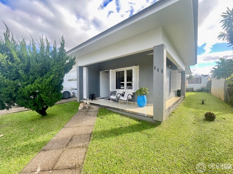 Casa térrea mobiliada, a duas quadras do mar: 1ª foto da galeria de imagens do imóvel