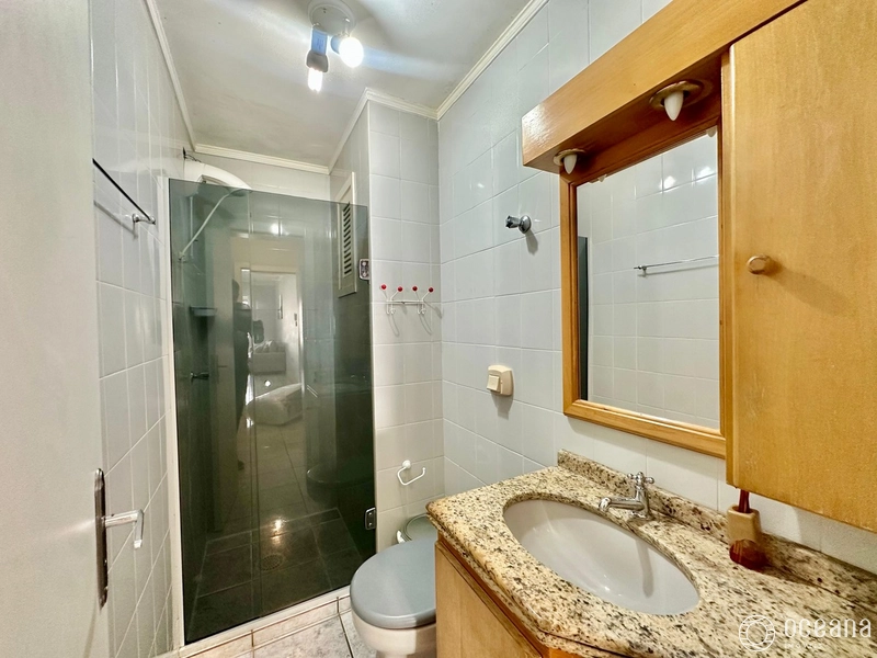 Apartamento com sacada de frente e vista para o mar: 16ª foto da galeria de imagens do imóvel
