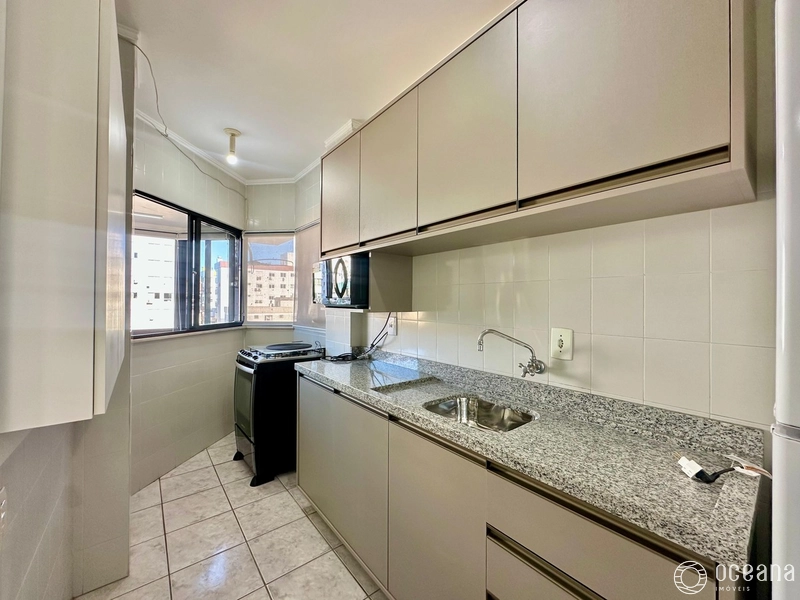 Apartamento com sacada de frente e vista para o mar: 9ª foto da galeria de imagens do imóvel