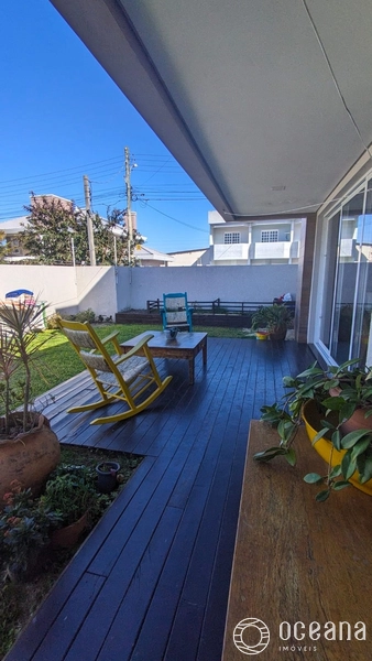 CASA COM PÉ DIREITO ALTO COM 06 ANOS DE CONSTRUÇÃO!: 8ª foto da galeria de imagens do imóvel