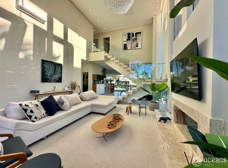 CASA EM CONDOMINIO FECHADO EM FRENTE A INFRAESTRUTURA!: 2ª foto da galeria de imagens do imóvel