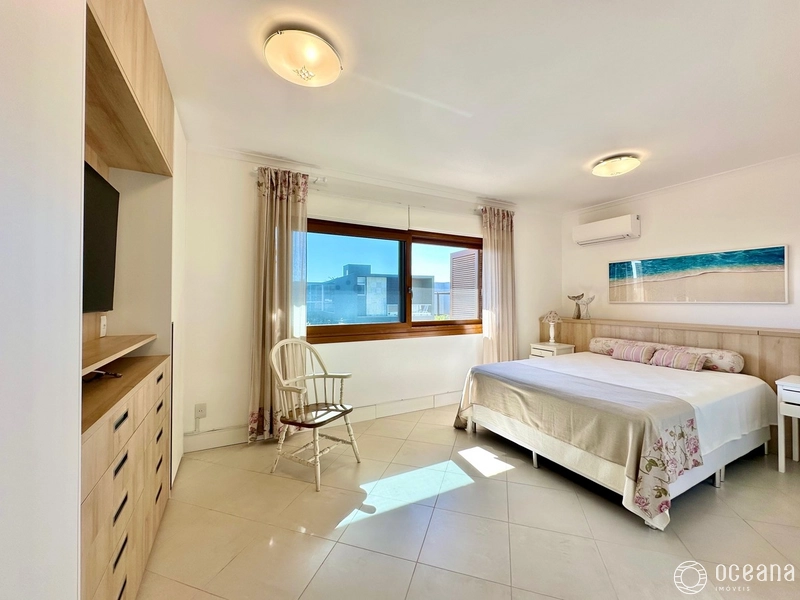 CASA EM CONDOMÍNIO FECHADO COM 04 SUÍTES, SENDO 01 COM LAREIRA!: 12ª foto da galeria de imagens do imóvel
