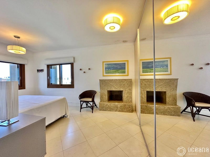 CASA EM CONDOMÍNIO FECHADO COM 04 SUÍTES, SENDO 01 COM LAREIRA!: 15ª foto da galeria de imagens do imóvel