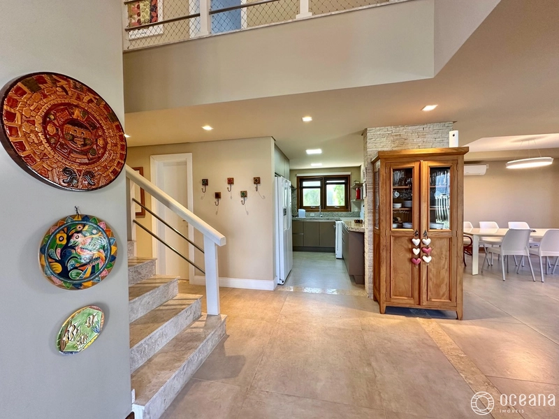 CASA EM CONDOMÍNIO FECHADO COM 04 SUÍTES, SENDO 01 COM LAREIRA!: 6ª foto da galeria de imagens do imóvel