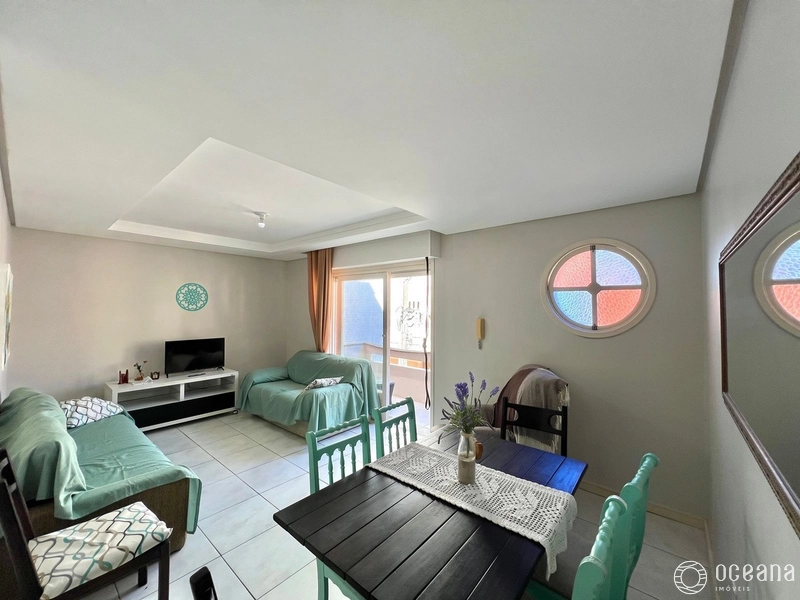 Apartamento de 02 dormitórios totalmente mobiliado!