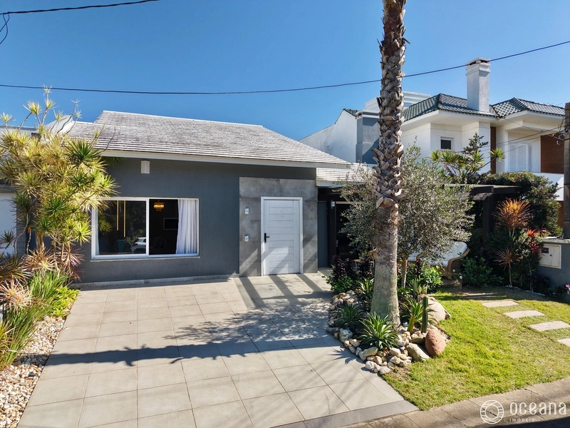 CASA À VENDA CONDOMÍNIO FECHADO!