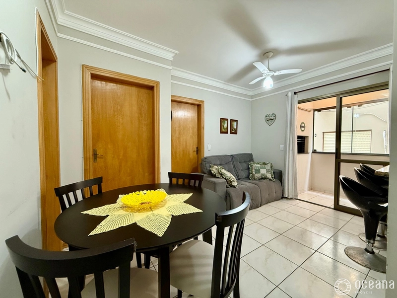 APARTAMENTO DE 02 DORMITÓRIOS - MOBILIADO COM BOX DE GARAGEM