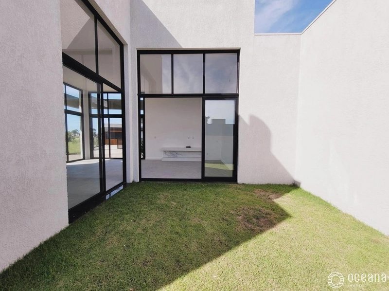 Casa Térrea de Alto Padrão – Bairro Planejado Santorini: 5ª foto da galeria de imagens do imóvel
