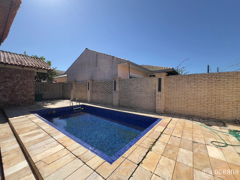 Casa à Venda no Centro de Xangri-Lá: 5ª foto da galeria de imagens do imóvel