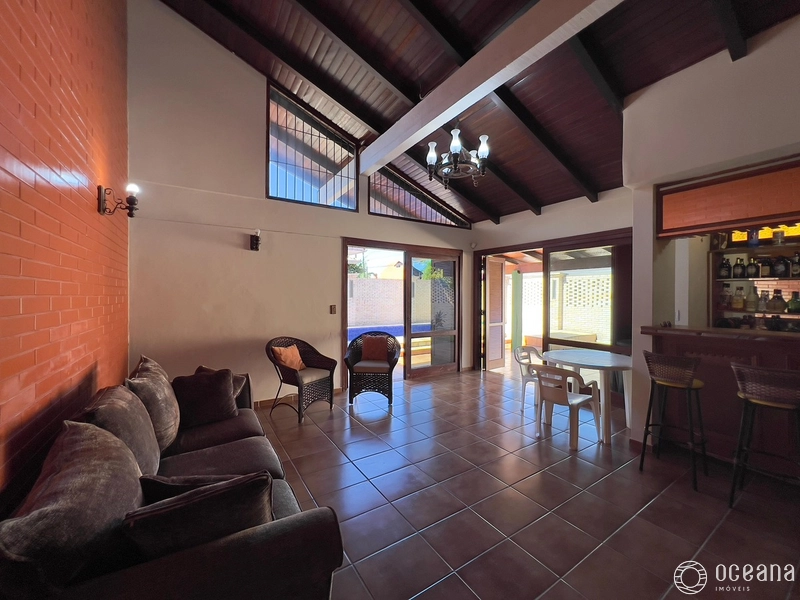 Casa à Venda no Centro de Xangri-Lá: 11ª foto da galeria de imagens do imóvel