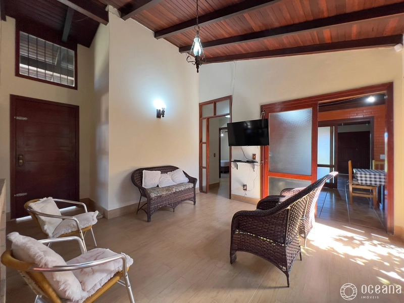 Casa à Venda no Centro de Xangri-Lá: 10ª foto da galeria de imagens do imóvel