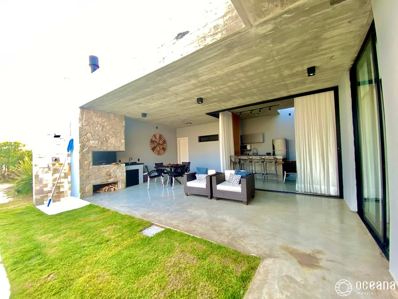 Casa recém-construída no bairro Arpoador: 3ª foto da galeria de imagens do imóvel