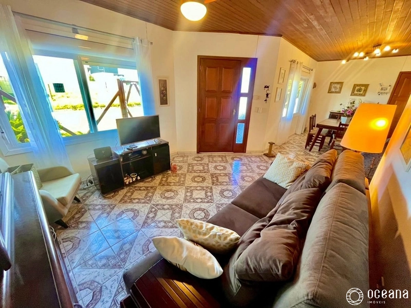 Residência térrea localizada em área valorizada de Xangri-Lá,: 23ª foto da galeria de imagens do imóvel