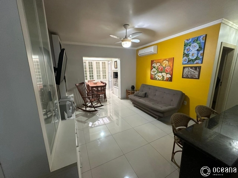 Apartamento de 01 dormitório com terraço e churrasqueira!