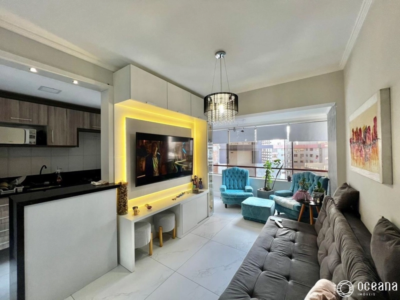 Apartamento de 01 dormitório com duas sacadas e box de garagem!