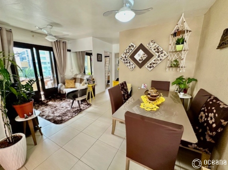 APARTAMENTO DE 02 DORM COM DEPENDÊNCIA E 03 SACADAS DE FRENTE!
