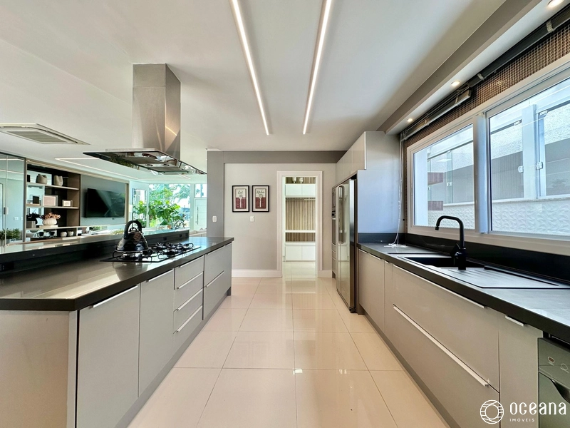 Casa de condomínio 4 suítes com 395m²: 10ª foto da galeria de imagens do imóvel