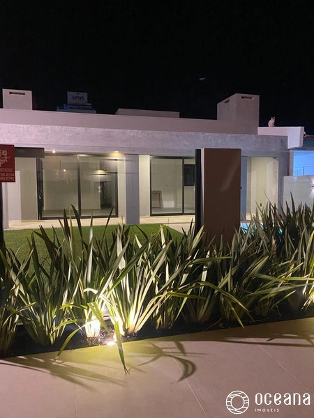 Casa nova 5 suíte no centro de capão da canoa: 17ª foto da galeria de imagens do imóvel