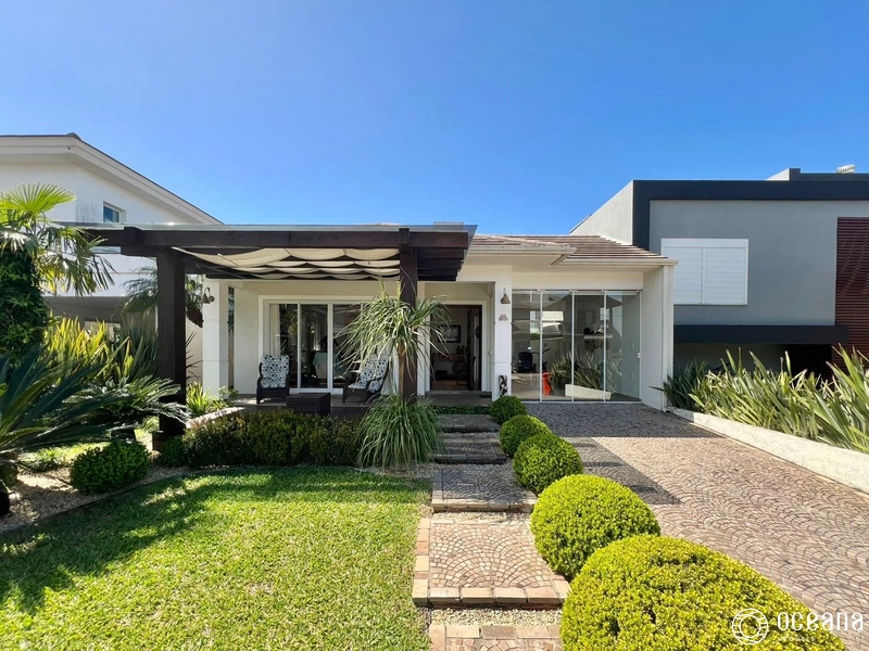 CASA TÉRREA EM CONDOMÍNIO FECHADO!