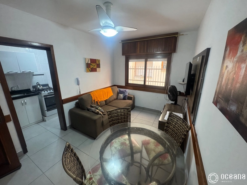 APARTAMENTO DE 01 DORMITÓRIO NO CENTRO DE CAPÃO COM VAGA DE GARAGEM!