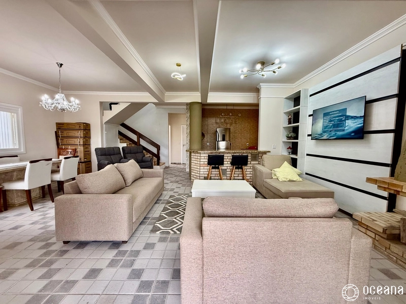 CASA EM XANGRI-LÁ COMPOSTA POR 07 DORMITÓRIOS: 1ª foto da galeria de imagens do imóvel