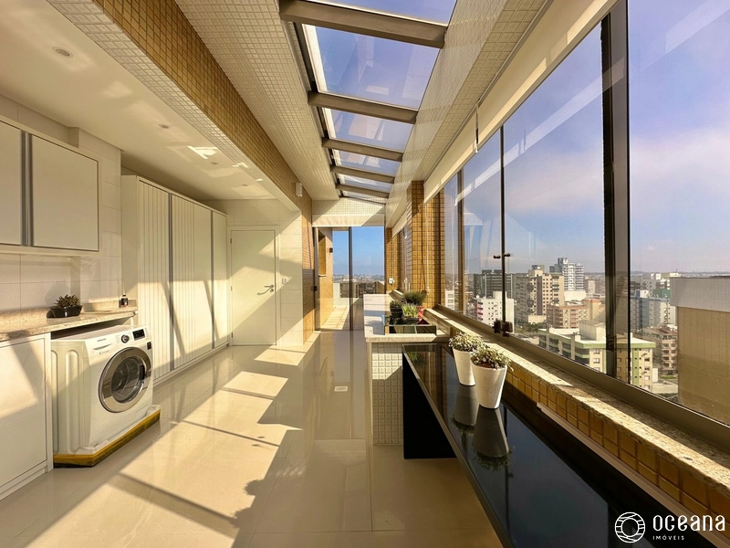 COBERTURA CINEMATOGRÁFICA COM VISTA PARA O MAR!: 25ª foto da galeria de imagens do imóvel