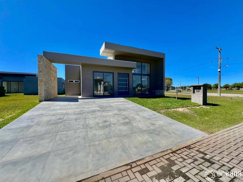 Casa em condomínio na praia com PRAZO DE 100X!: 1ª foto da galeria de imagens do imóvel