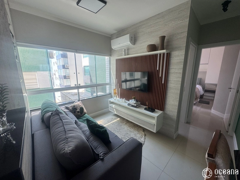 APARTAMENTO DE 01 DORMITÓRIO MOBILIADO E DECORADO NO BAIRRO ZONA NOVA!