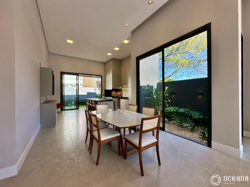 CASA NUNCA HABITADA DE ALTO PADRÃO A POUCOS METROS DO MAR!: 3ª foto da galeria de imagens do imóvel