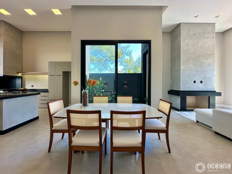 CASA NUNCA HABITADA DE ALTO PADRÃO A POUCOS METROS DO MAR!: 5ª foto da galeria de imagens do imóvel