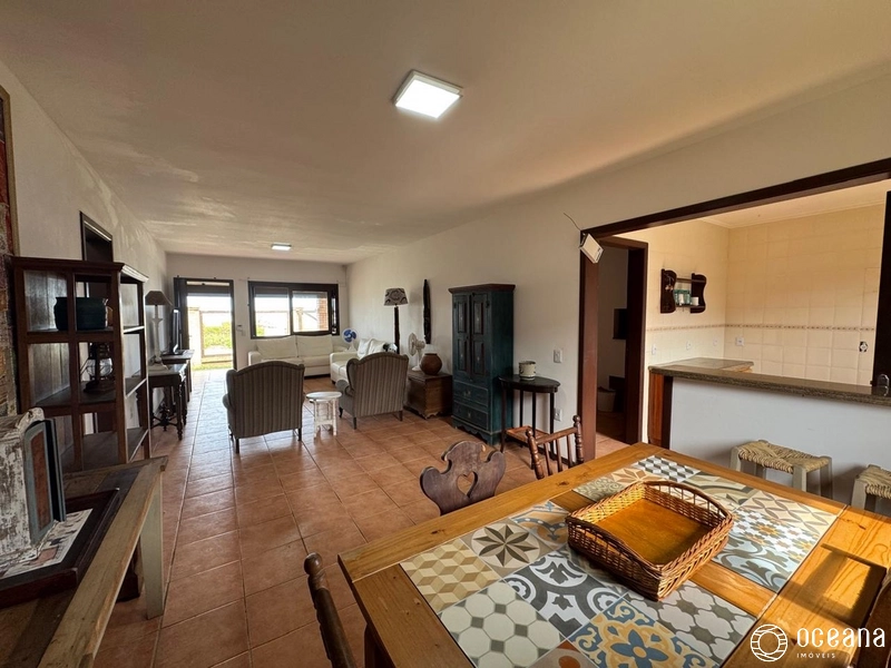 CASA COM 04 SUÍTES E ANEXO NOS FUNDOS: 6ª foto da galeria de imagens do imóvel